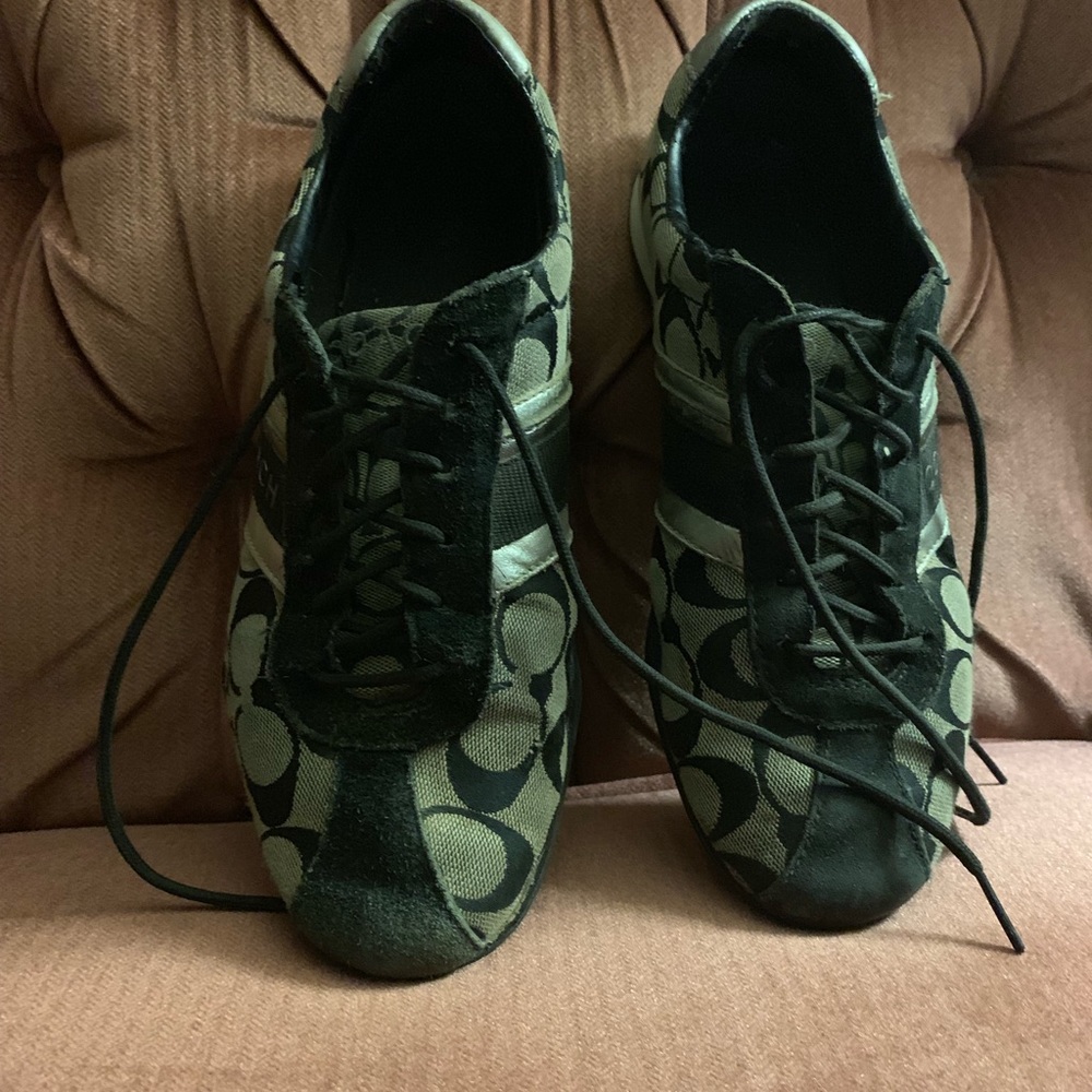Women’s shoes